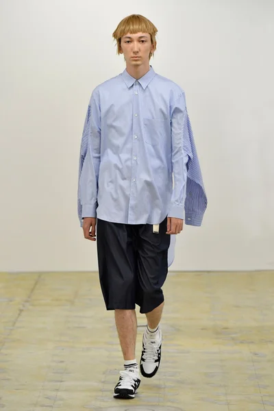 Look 11